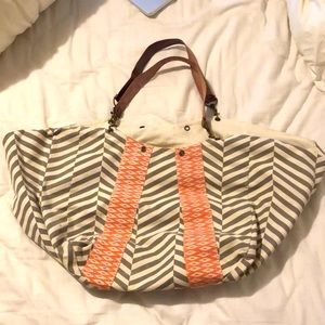 Large tote with leather straps